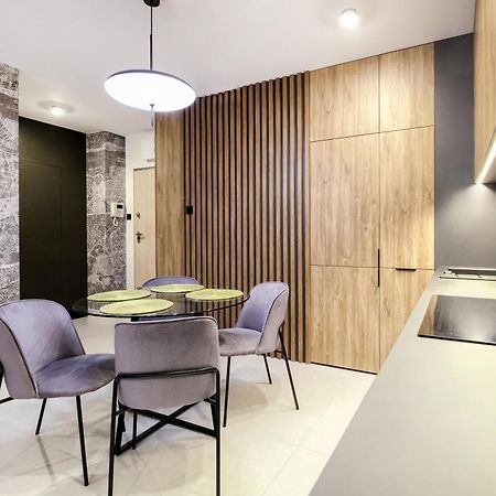 Aboutartapartments - Twin Towers Wroclaw Dış mekan fotoğraf